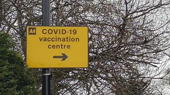 covid-vac-sign.jpg