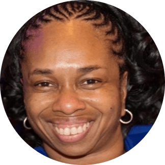 Lydia Warren headshot circular