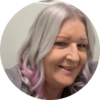 Marce Quinn headshot circular